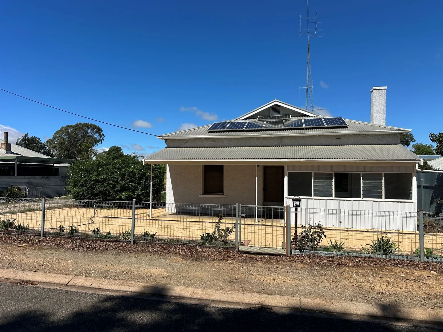 10 Creek Street, Jamestown SA 5491