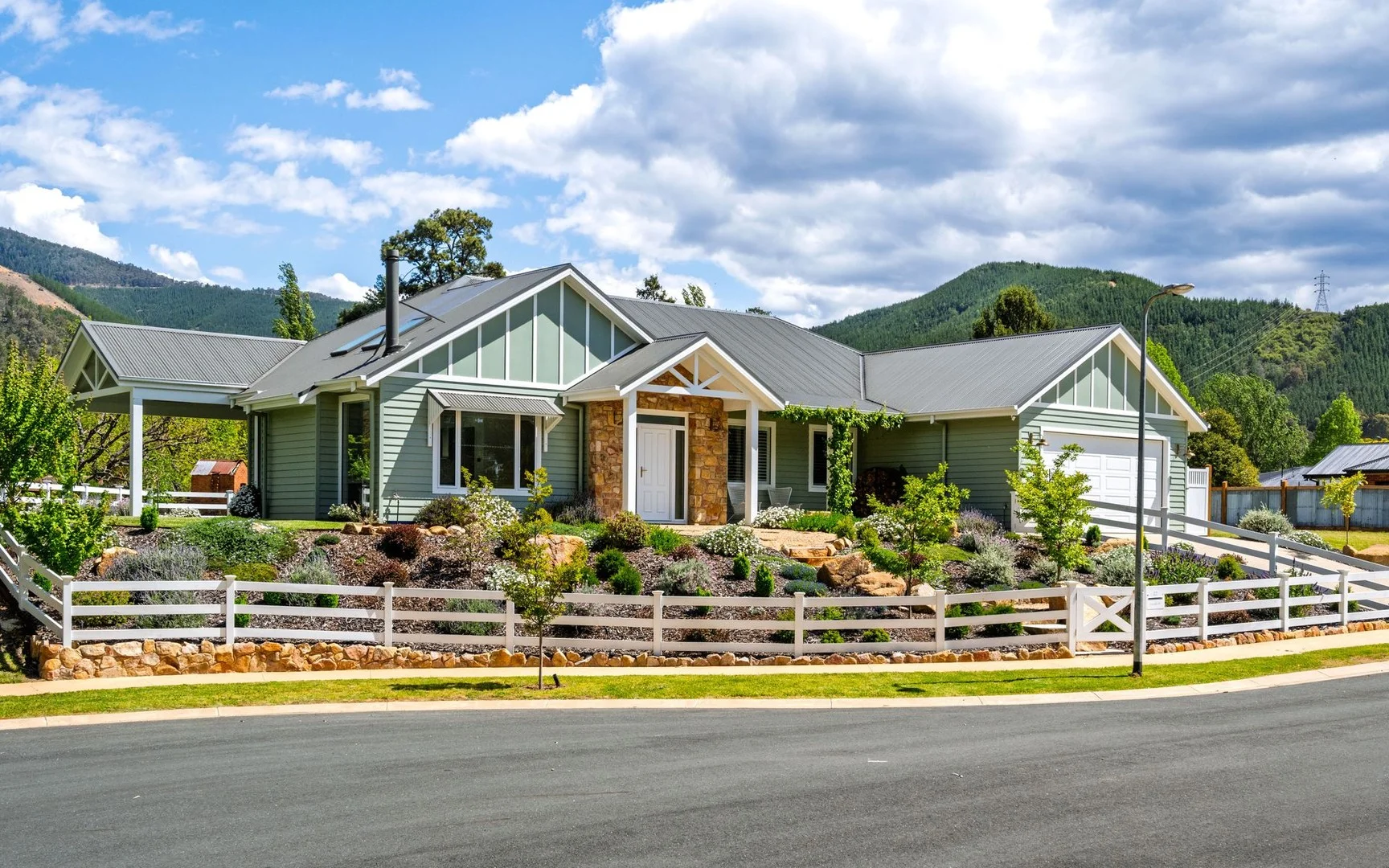 Additional image 2 of 12 Cavalli Place, Bright VIC 3741