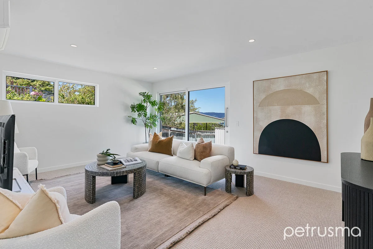 Additional image 22 of 3/107 Derwent Avenue, Lindisfarne TAS 7015