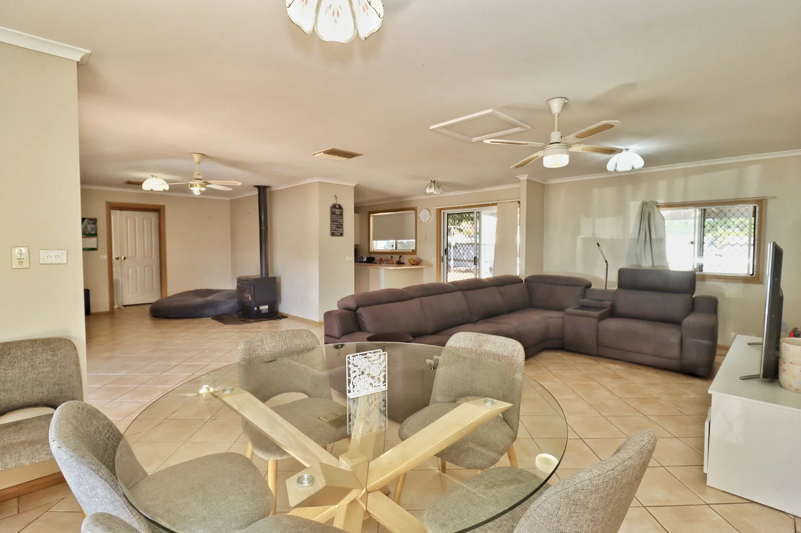 Additional image 5 of 11 Echuca Place, Cowra NSW 2794