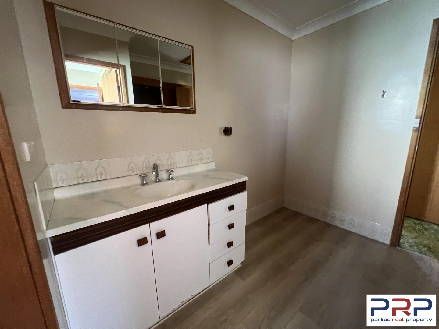 Additional image 11 of 8 Hillcrest Avenue, Parkes NSW 2870