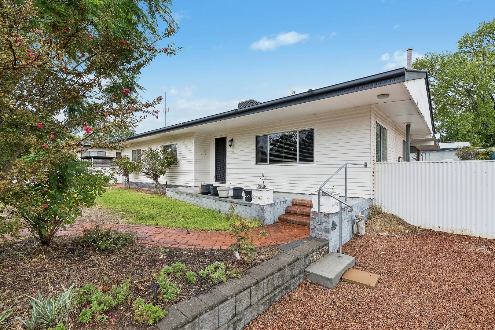 Additional image 2 of 25-27 Frederica Street, Narrandera NSW 2700