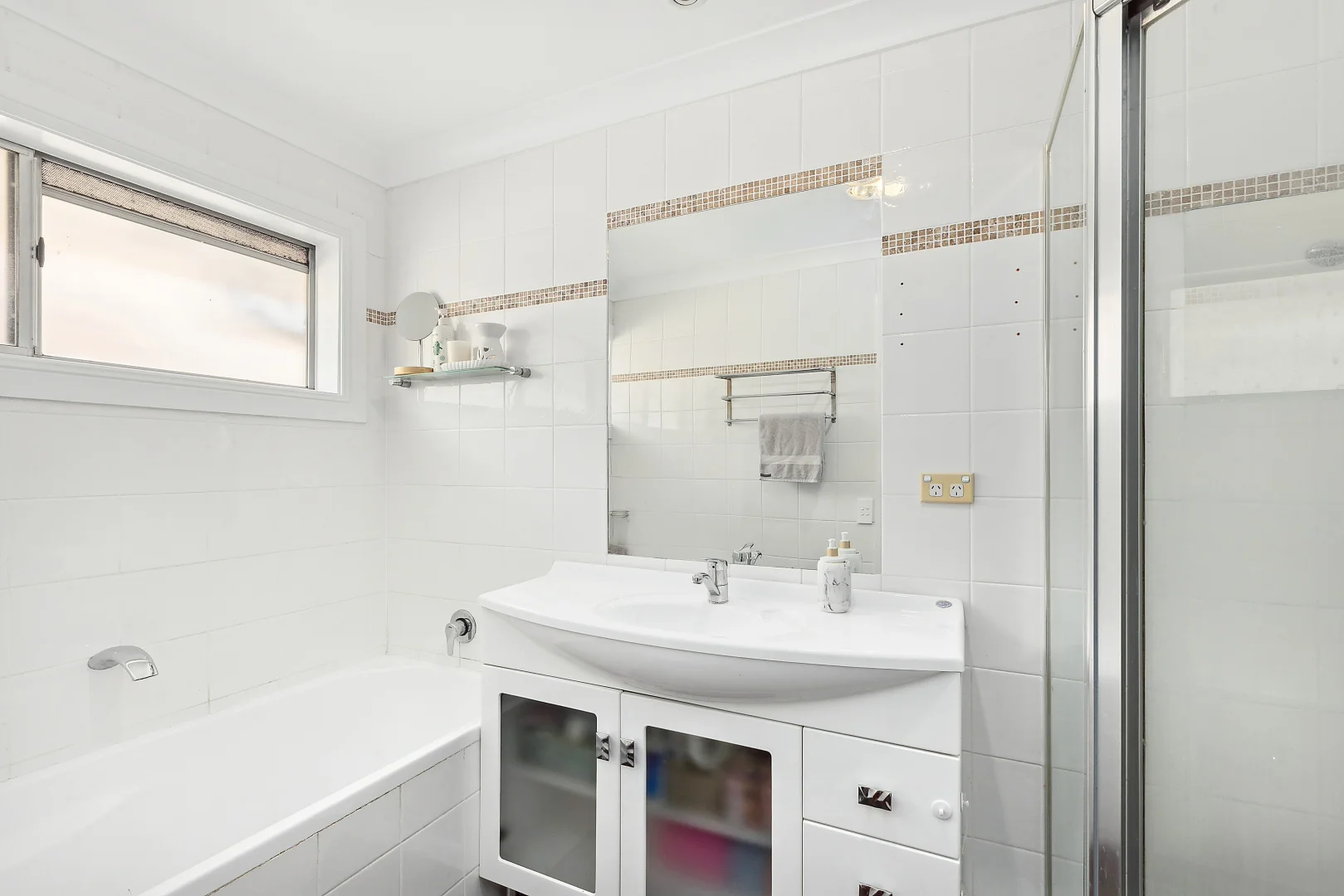 Additional image 7 of 16 Golden Avenue, Point Clare NSW 2250