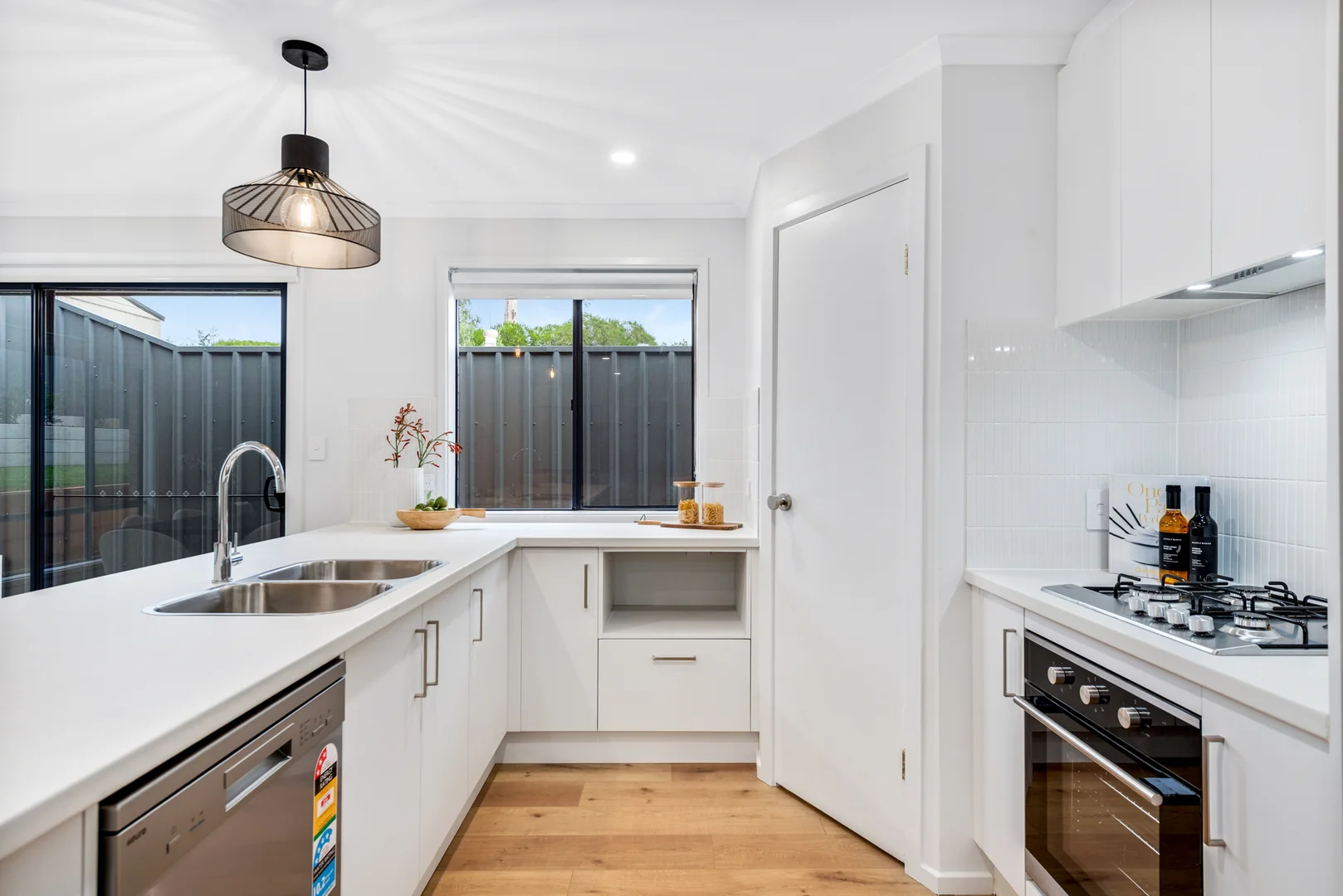 Additional image 12 of 28 Leonard Road, Morphett Vale SA 5162