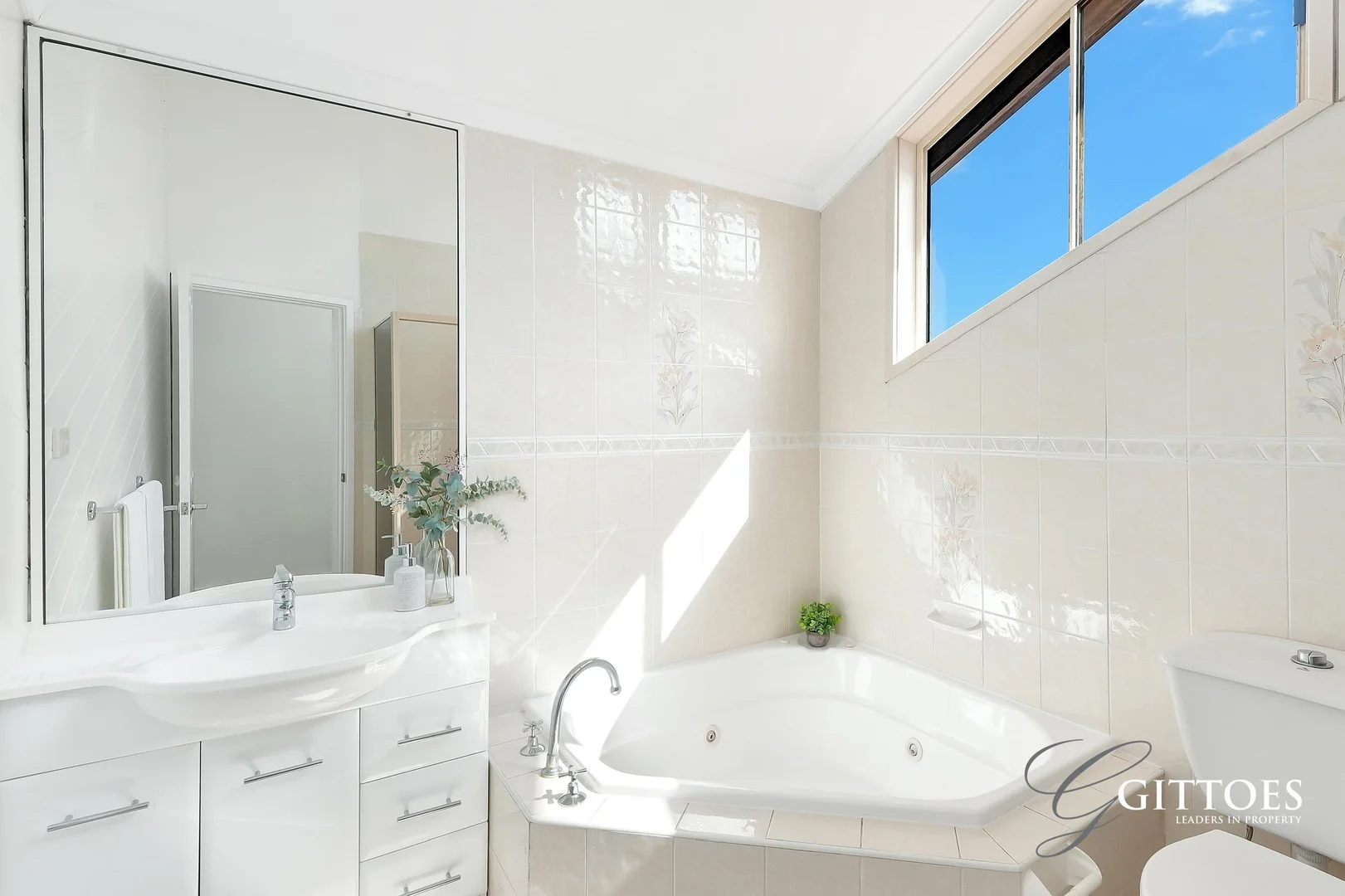 Additional image 11 of 2/2 Harmony Close, Green Point NSW 2251