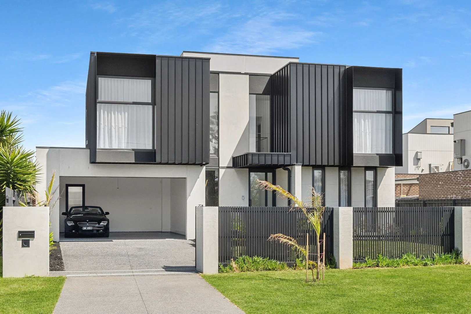 8 Frank Street, Safety Beach VIC 3936
