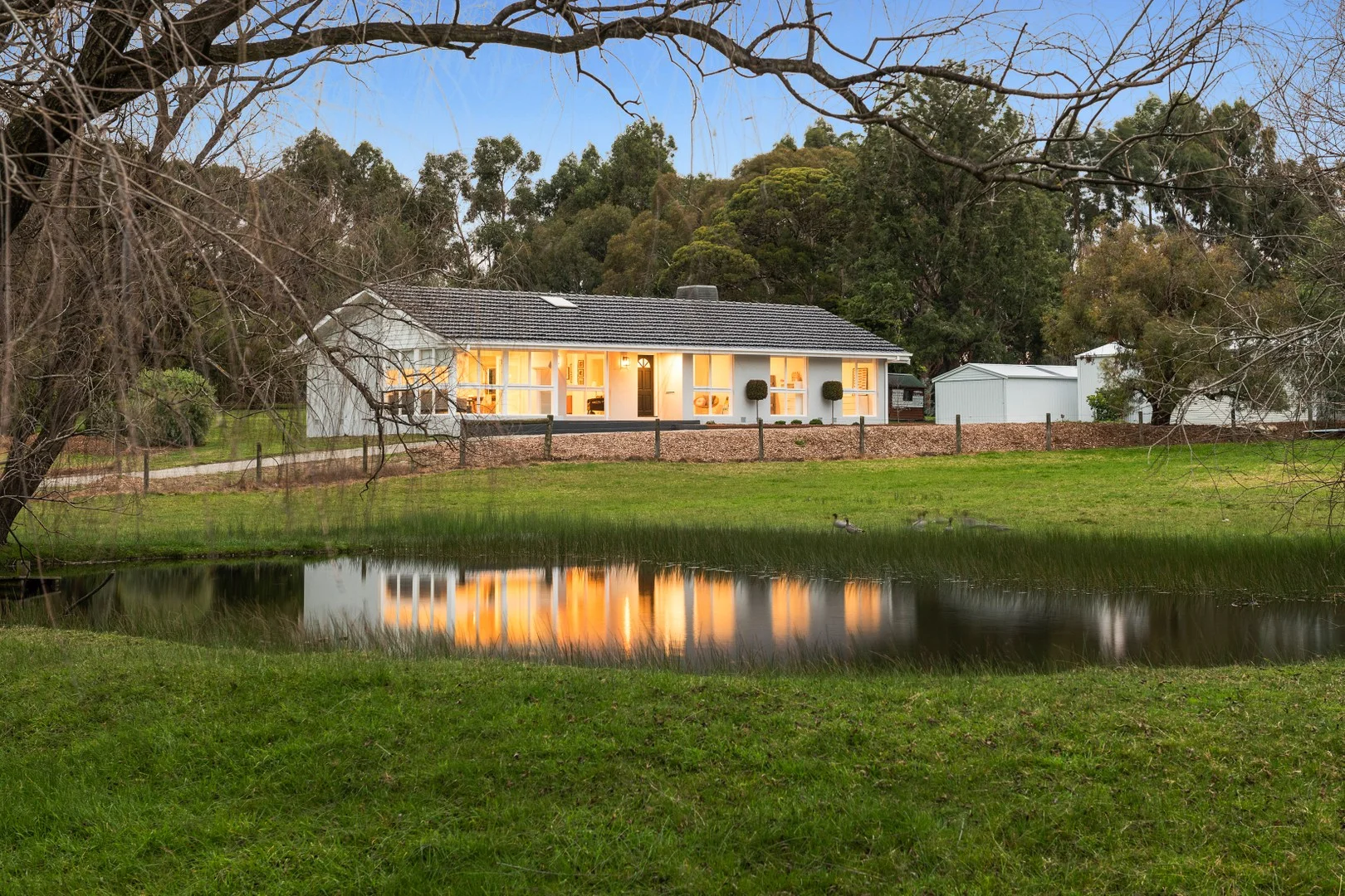 1 Fiona Drive, Cranbourne South VIC 3977