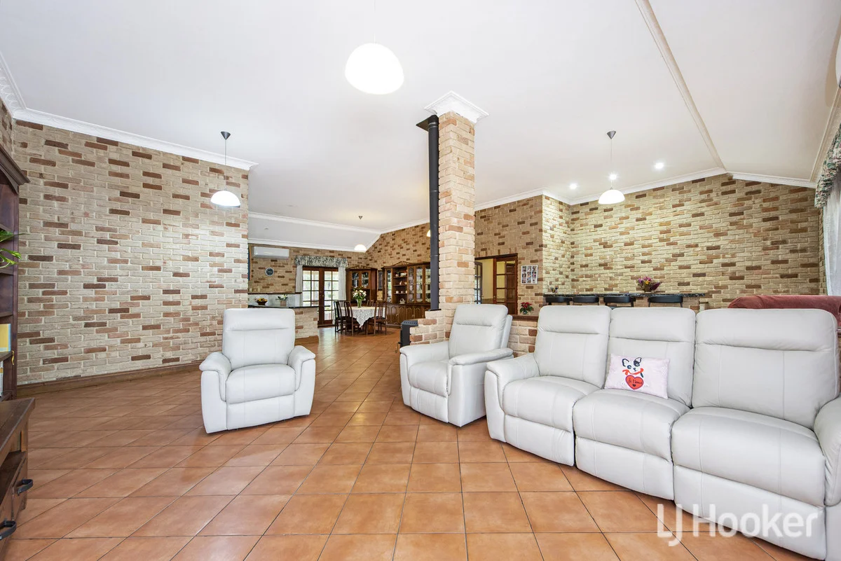 Additional image 15 of 134 Harvey View Drive, Herron WA 6211