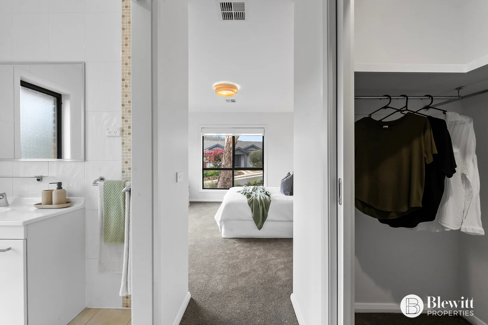 Additional image 21 of 28 Stringybark Drive, Jerrabomberra NSW 2619