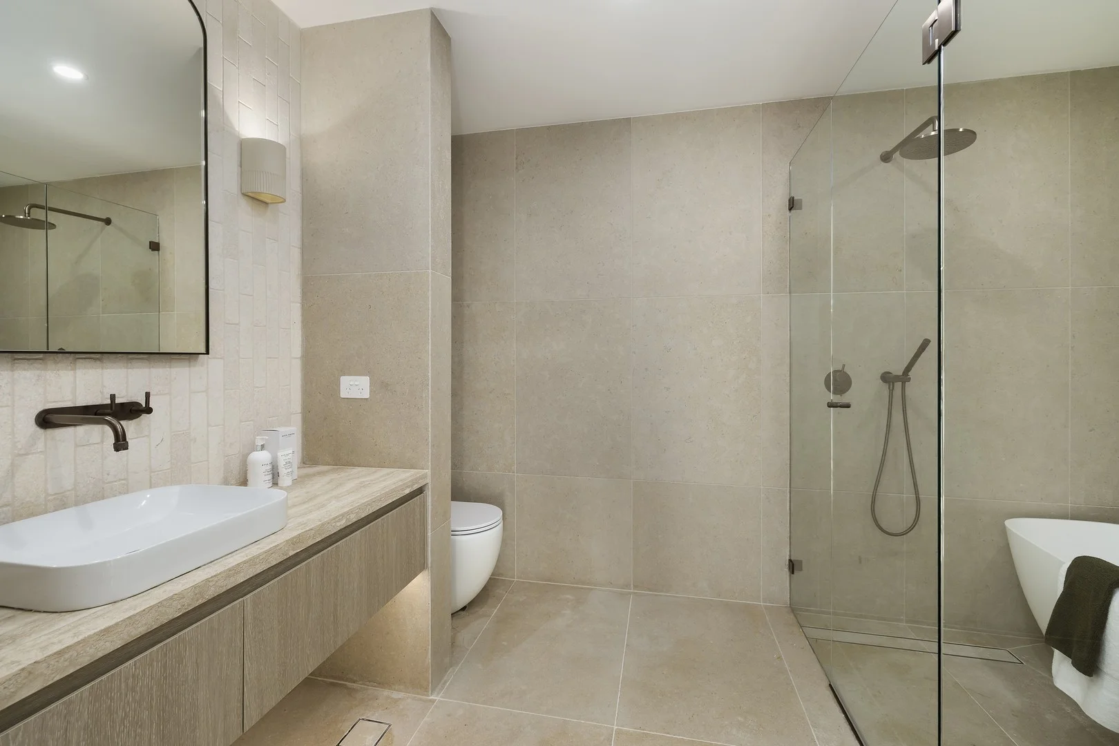 Additional image 24 of 25 Carrington Parade, Freshwater NSW 2096