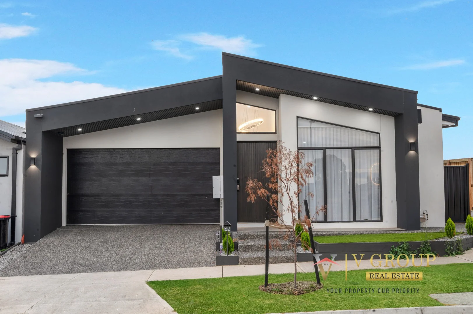 35 Digtree Crescent, Mickleham VIC 3064