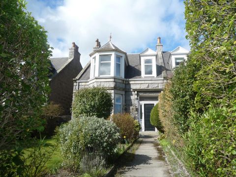 280 Broomhill Road, Aberdeen AB10