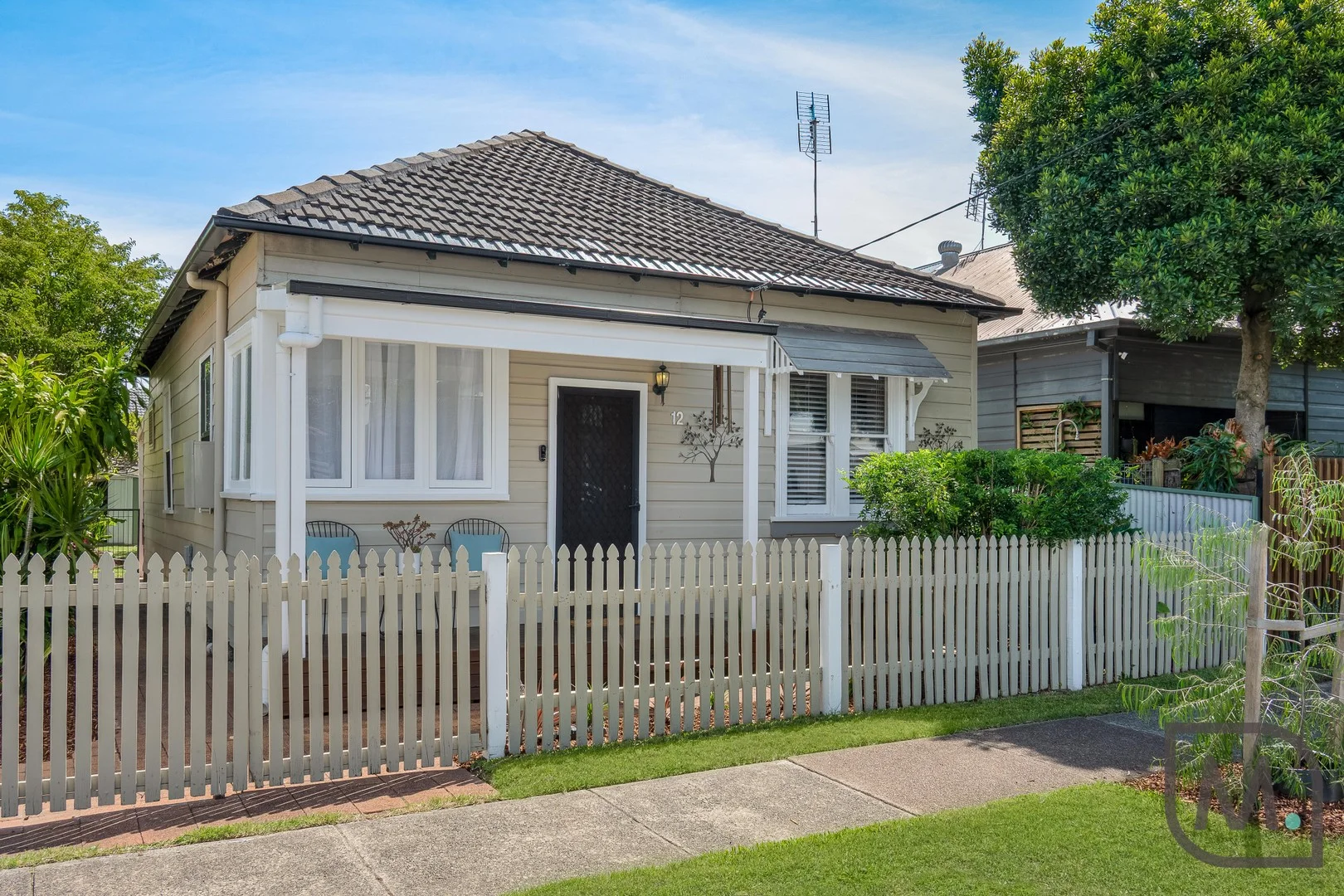 12 Walsh Street, Mayfield East NSW 2304