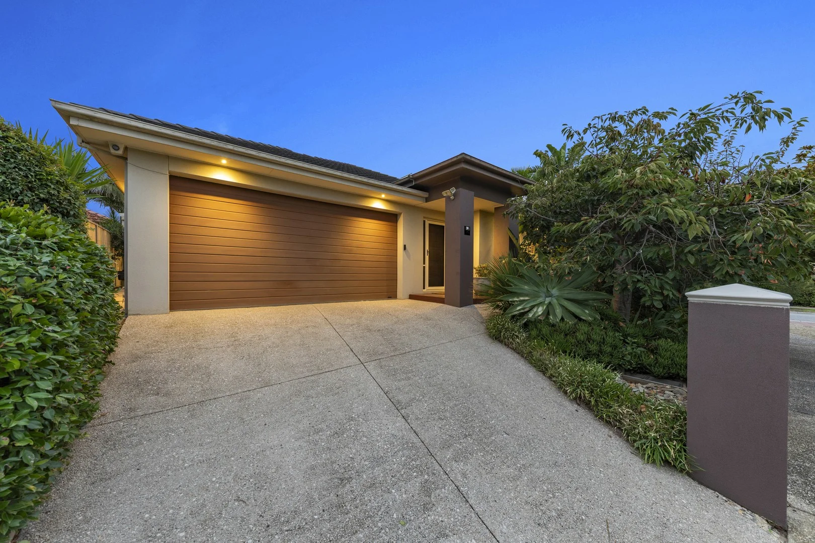 21 Charlotte Pass, Pakenham VIC 3810