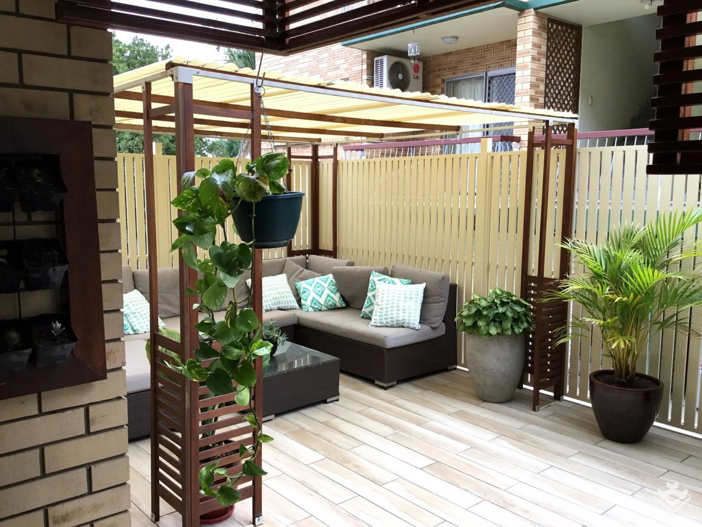 Additional image 2 of ID:21171734/9AND3 Lomond Terrace, East Brisbane QLD 4169