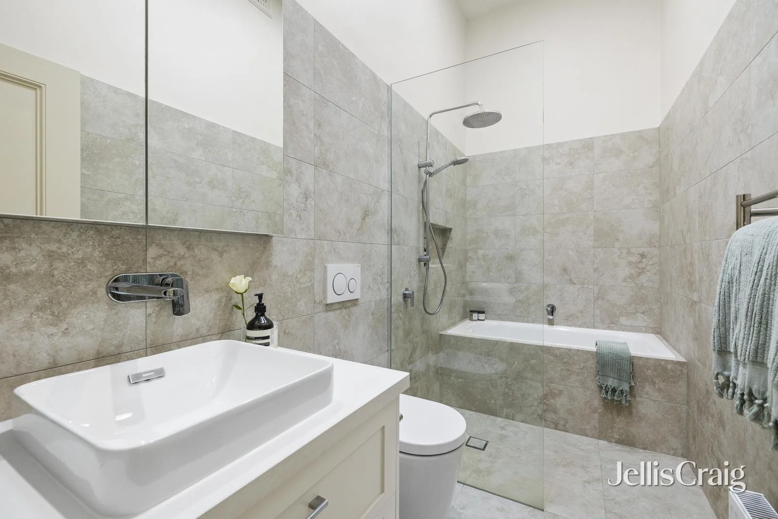Additional image 16 of 5 Bronte Avenue, Burwood VIC 3125