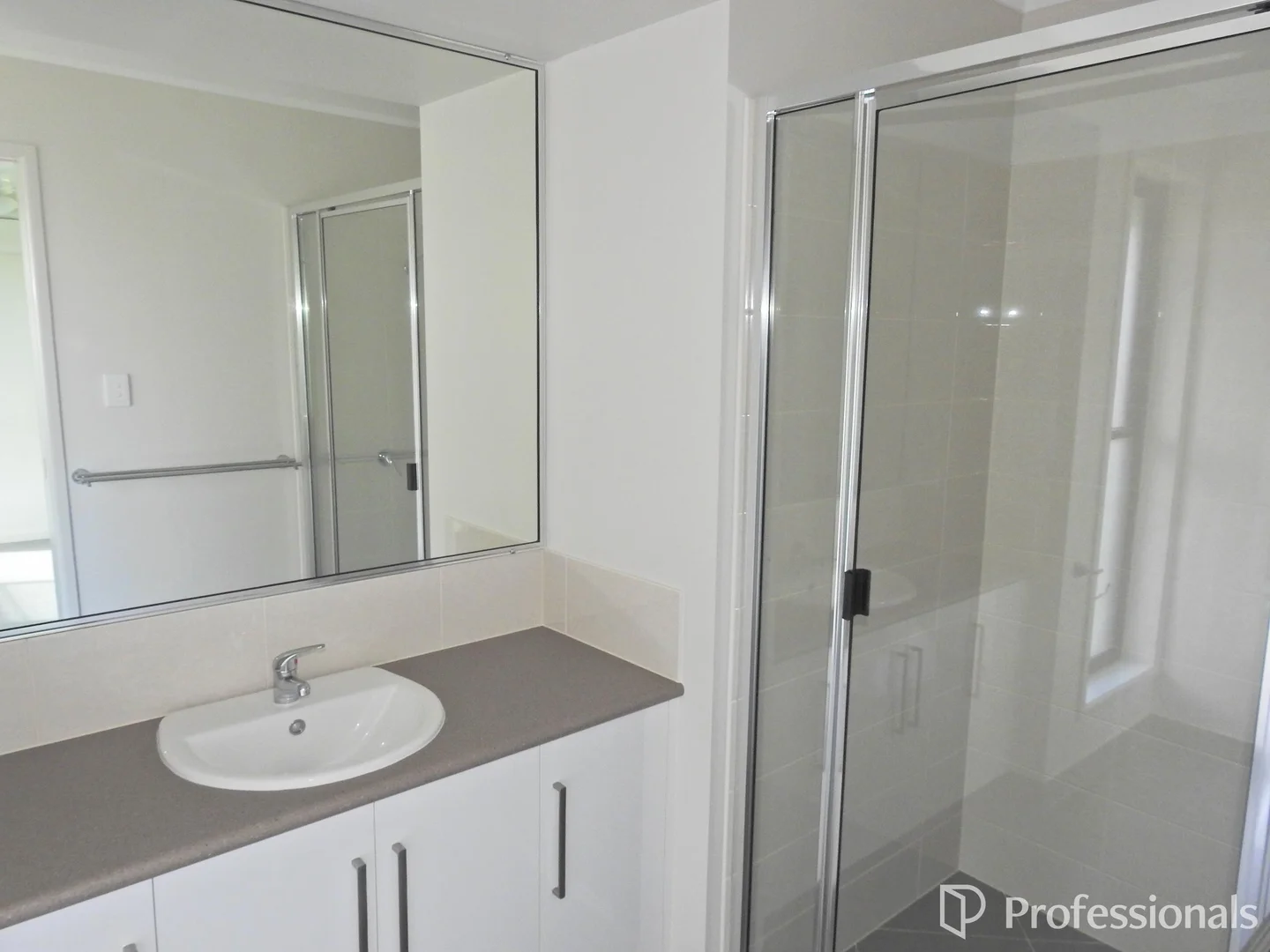 Additional image 6 of 1 & 2/24 Macartney Drive, Marian QLD 4753