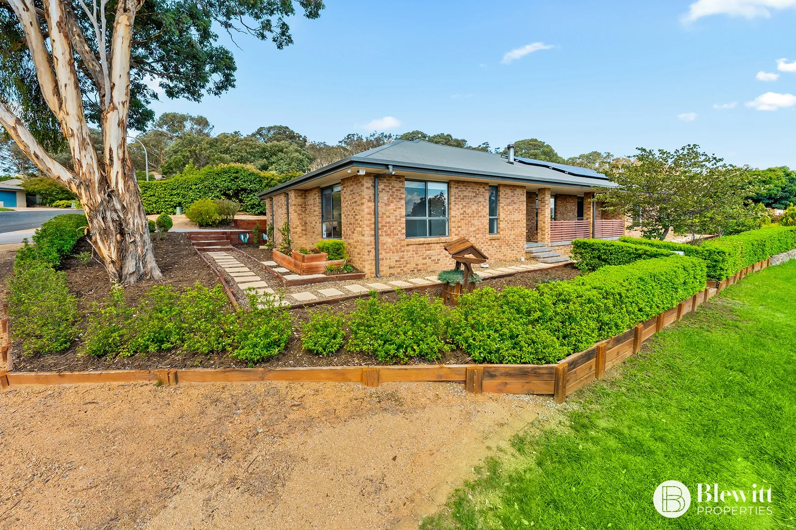 Additional image 2 of 28 Stringybark Drive, Jerrabomberra NSW 2619