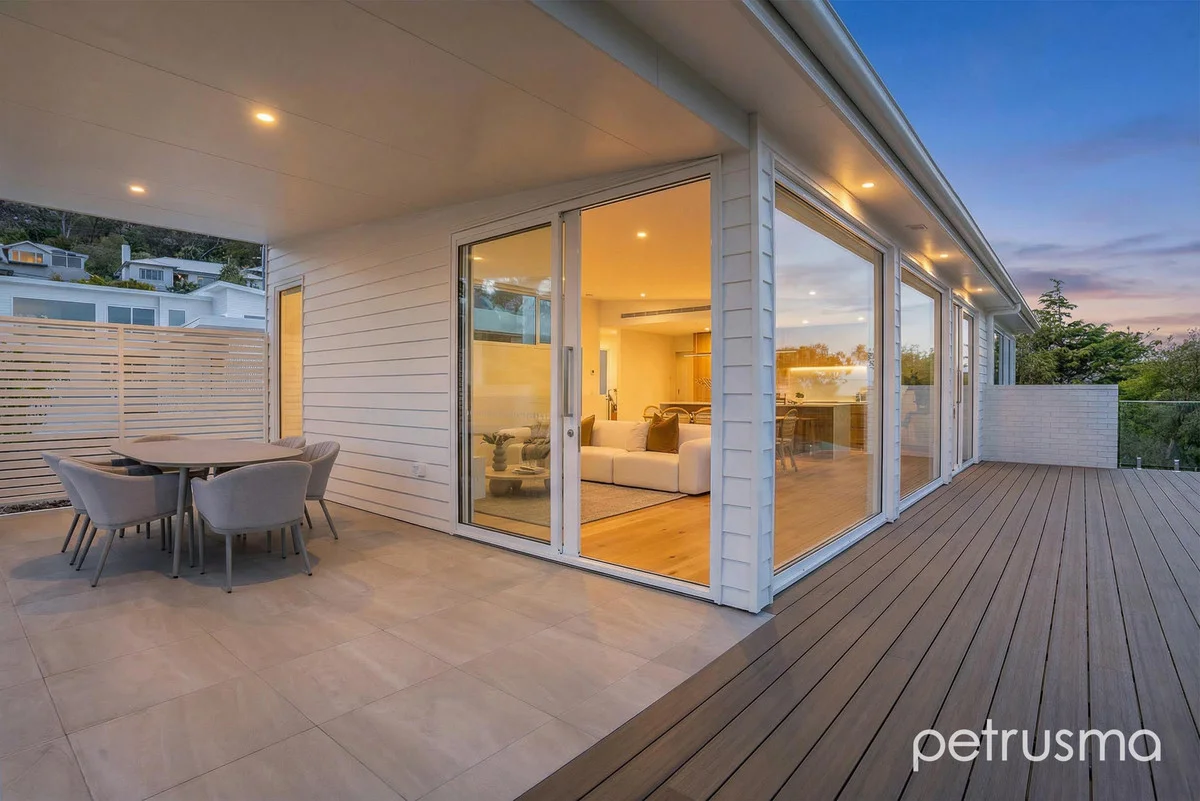 Additional image 20 of 3/107 Derwent Avenue, Lindisfarne TAS 7015