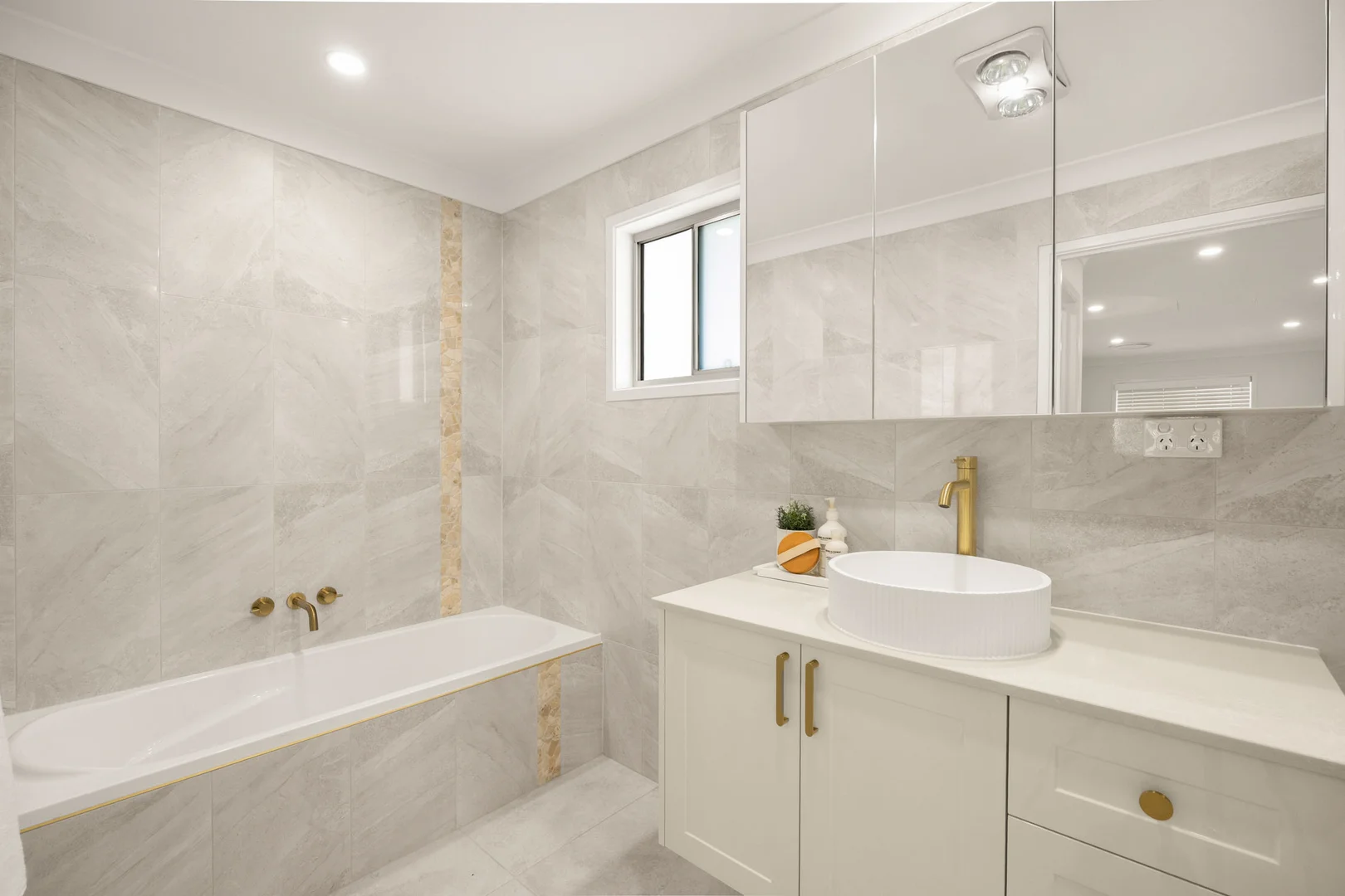 Additional image 16 of 44A Scenic Road, Kenmore QLD 4069