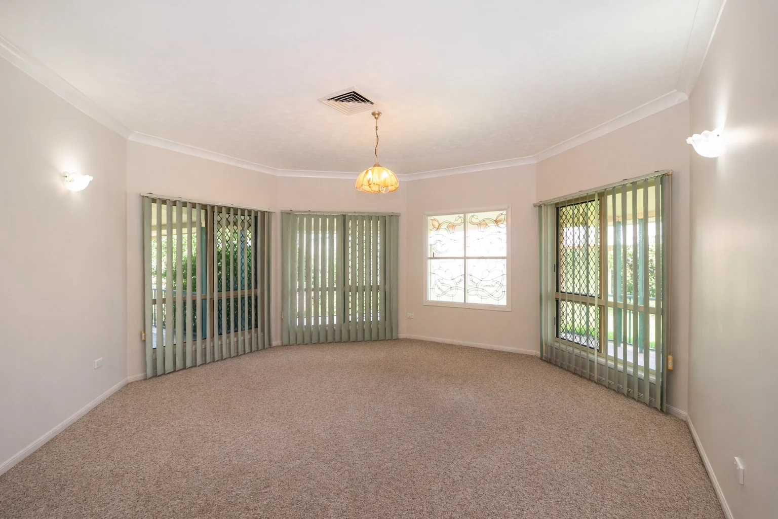 Additional image 3 of 32 Gainsborough Drive, Ayr QLD 4807