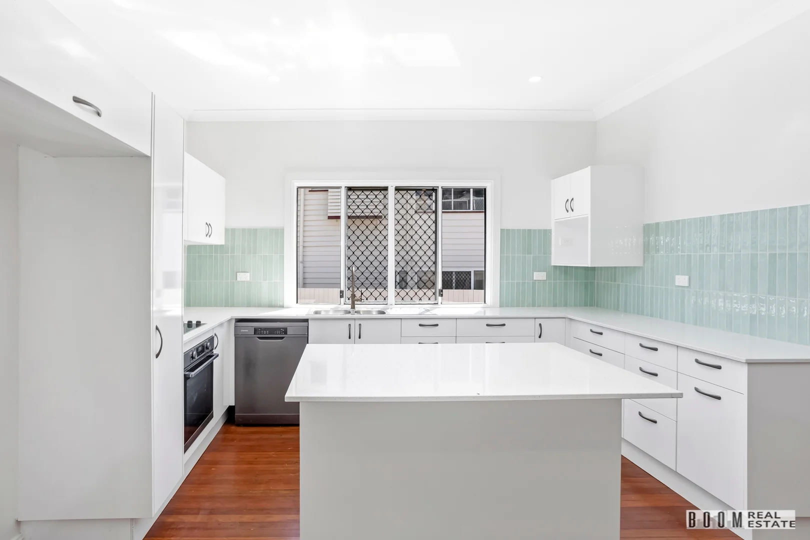 Additional image 3 of 446B Paterson Street, Lakes Creek QLD 4701