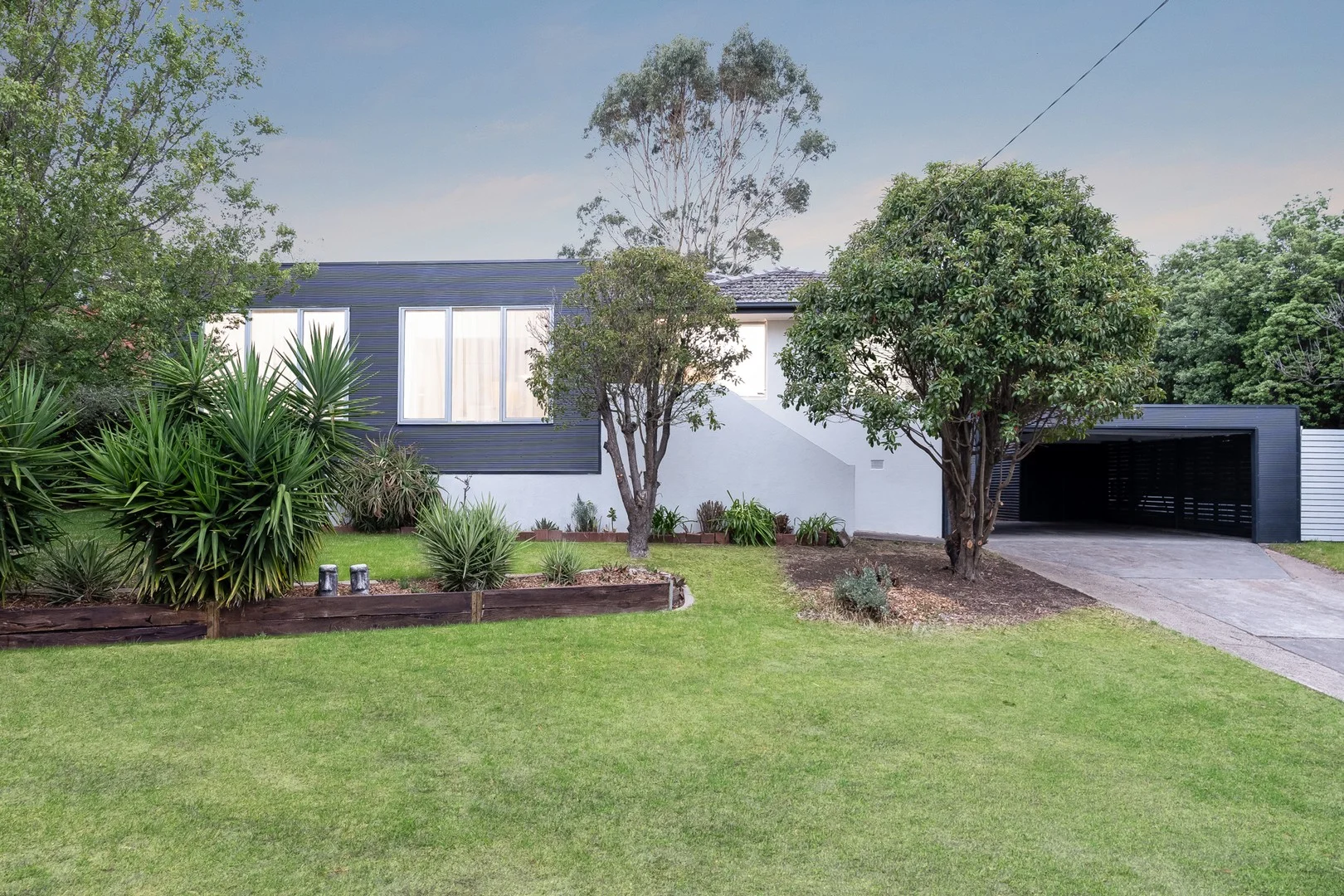 9 Carroll Road, Highton VIC 3216
