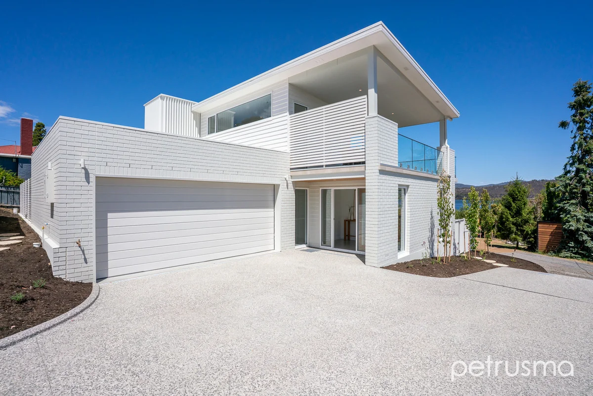 Additional image 30 of 3/107 Derwent Avenue, Lindisfarne TAS 7015