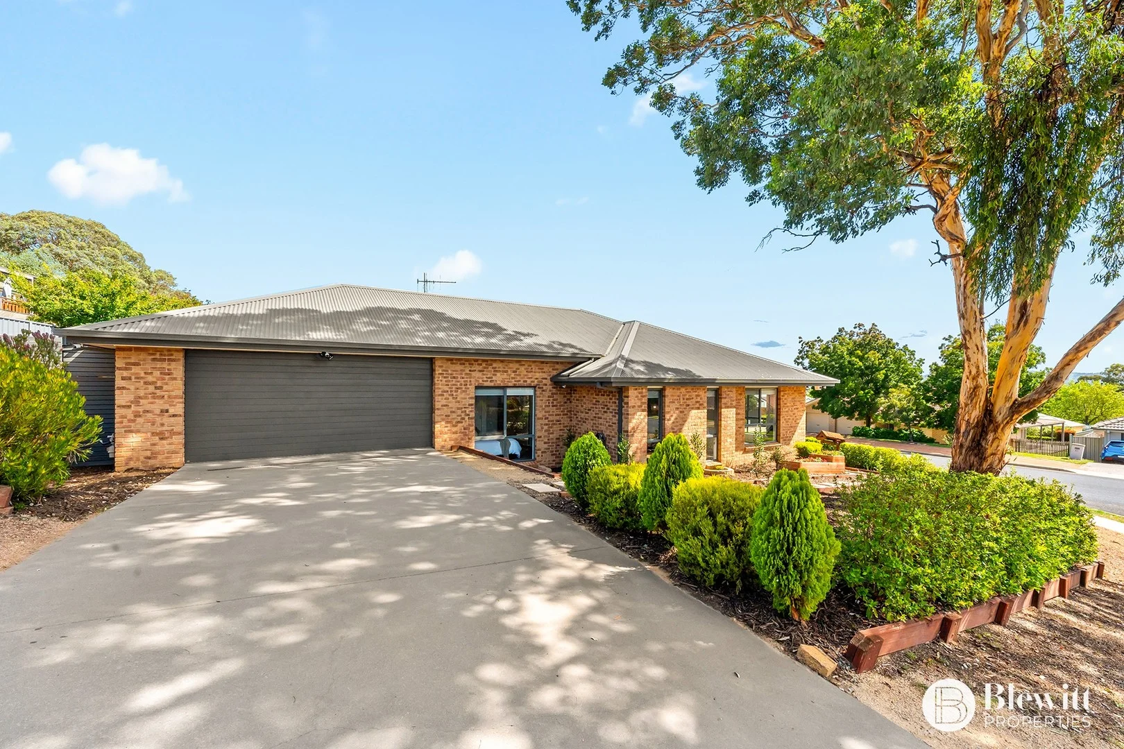 28 Stringybark Drive, Jerrabomberra NSW 2619