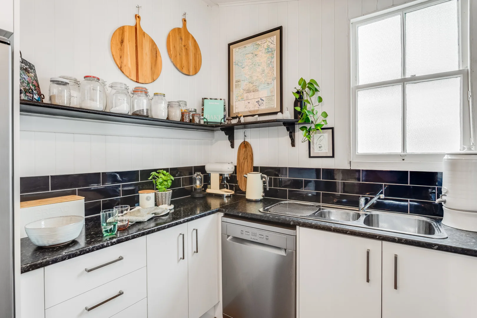 Additional image 15 of 48 Palm Avenue, Shorncliffe QLD 4017