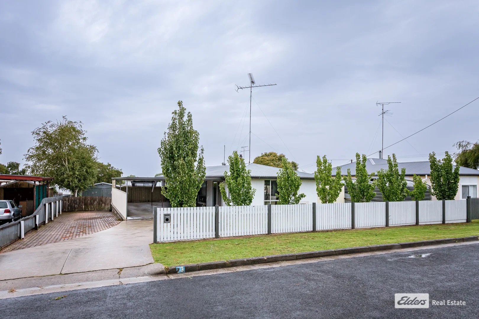 13 Fourth Avenue, Naracoorte SA 5271
