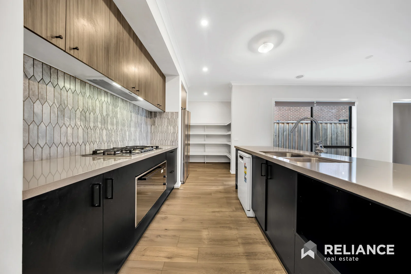 Additional image 4 of 279 Manor Lakes Boulevard, Manor Lakes VIC 3024