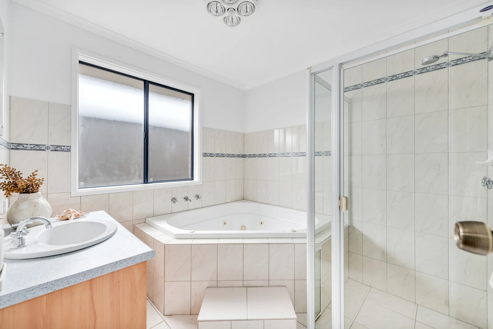 Additional image 23 of 28 Leonard Road, Morphett Vale SA 5162