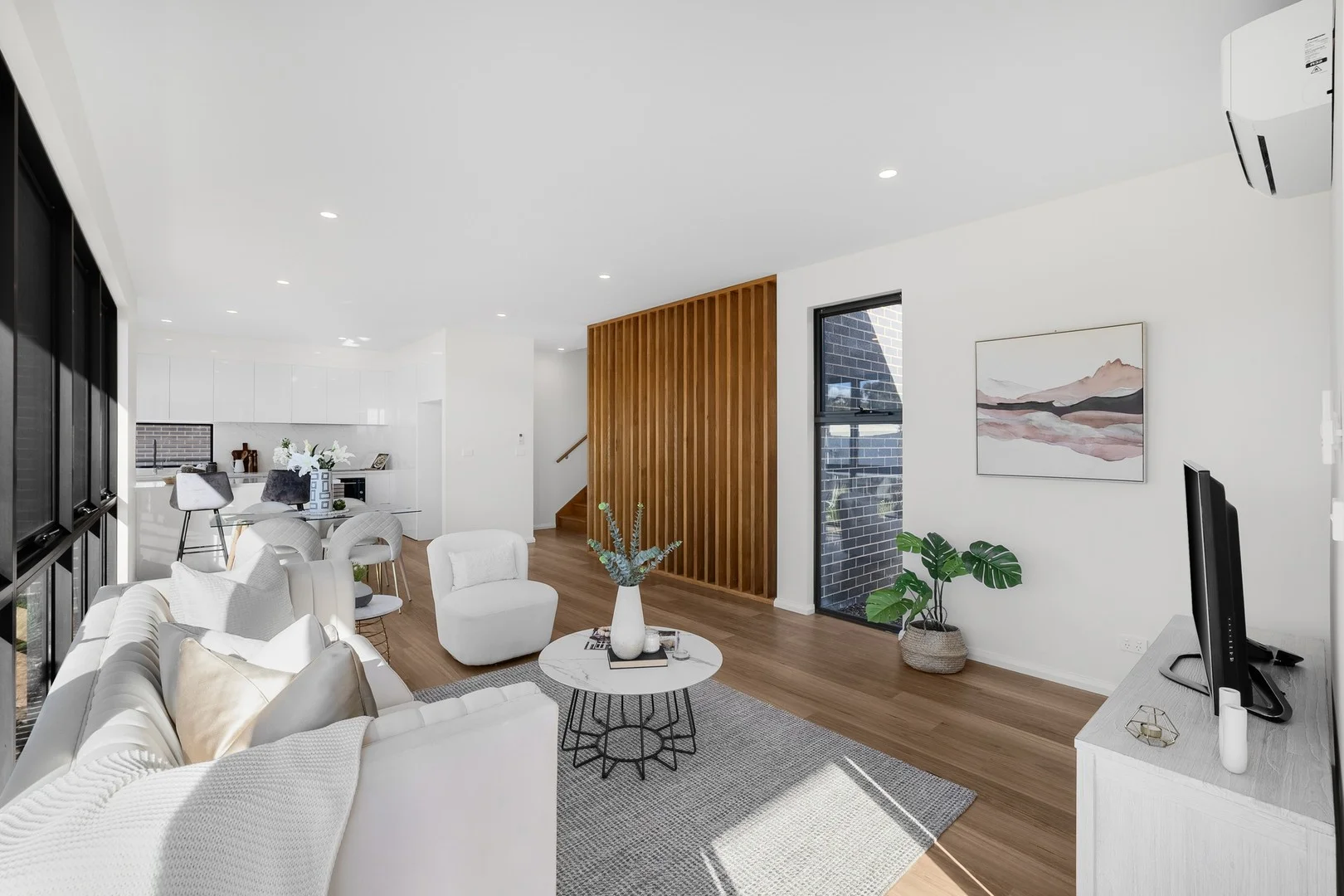 Additional image 2 of 3/8 Aurora Close, Mawson ACT 2607