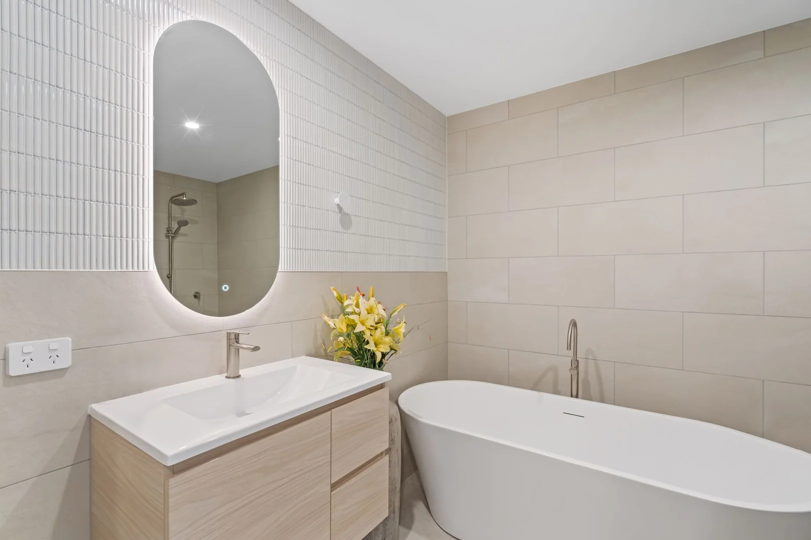 Additional image 15 of 606/1 Cannes Avenue, Surfers Paradise QLD 4217