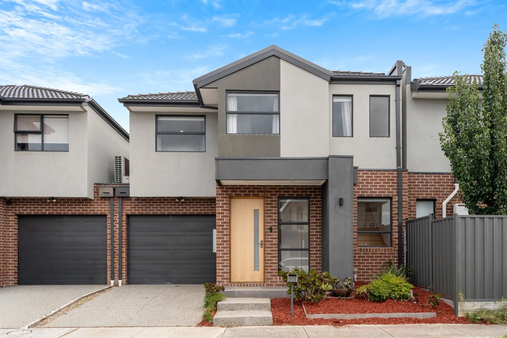 25 Adventure Crescent, Roxburgh Park VIC 3064