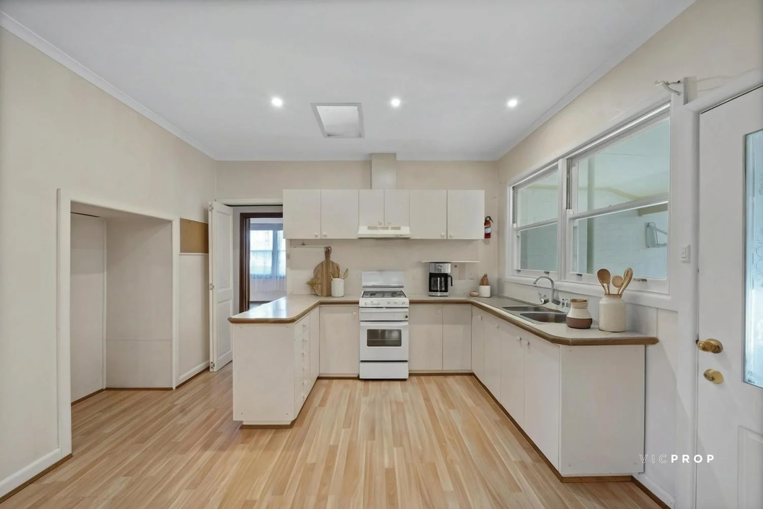 Additional image 7 of 99 Roslyn Road, Belmont VIC 3216