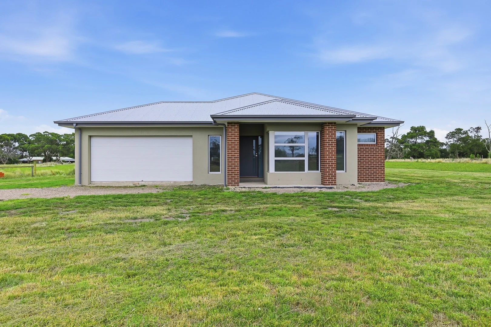 8 Holloway Court, Wattle Bank VIC 3995