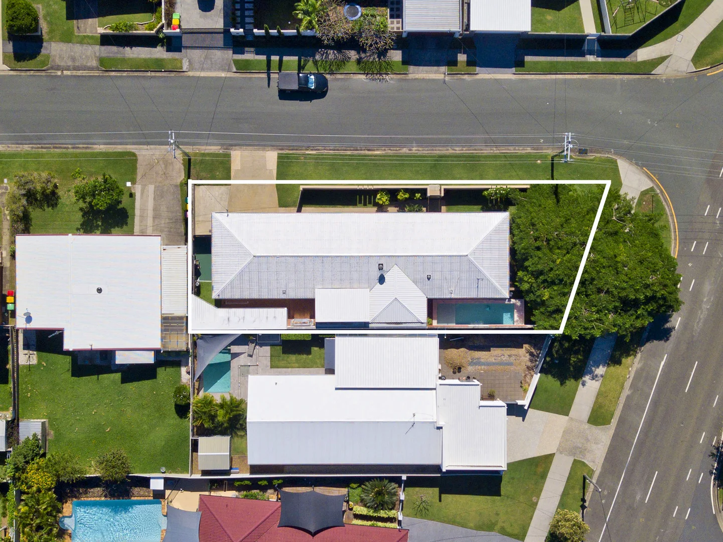 Additional image 31 of 2 Swallow Avenue, Paradise Point QLD 4216