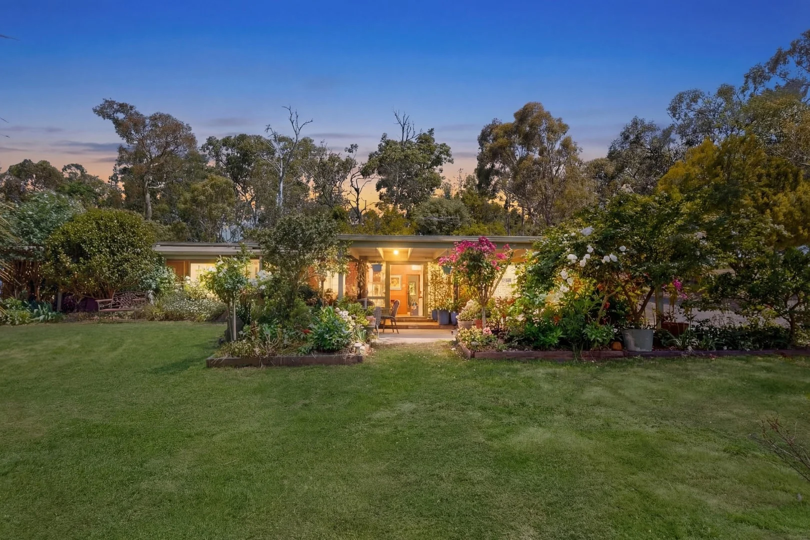 32 L L Road, Officer VIC 3809