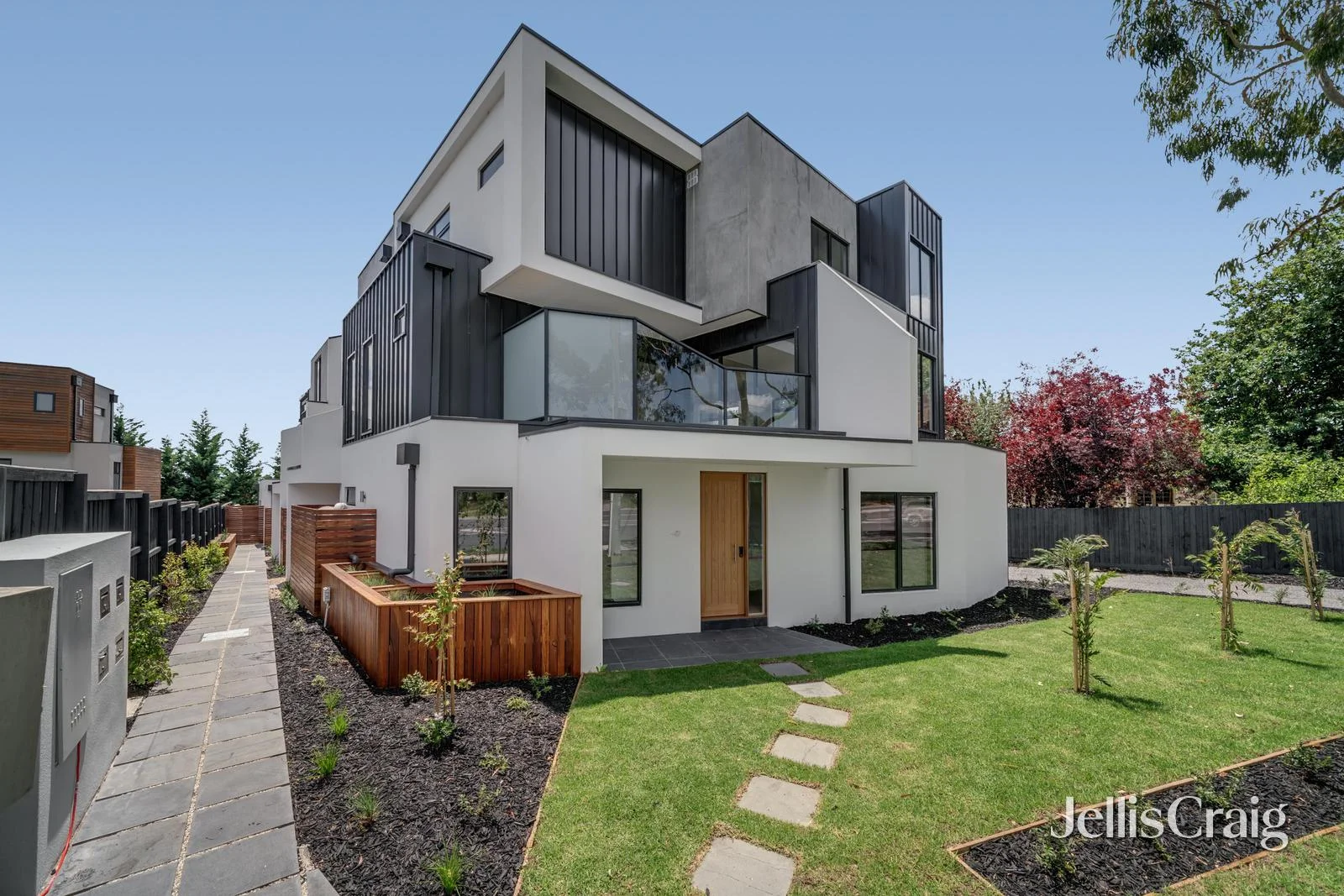 2/121 Mitcham Road, Donvale VIC 3111