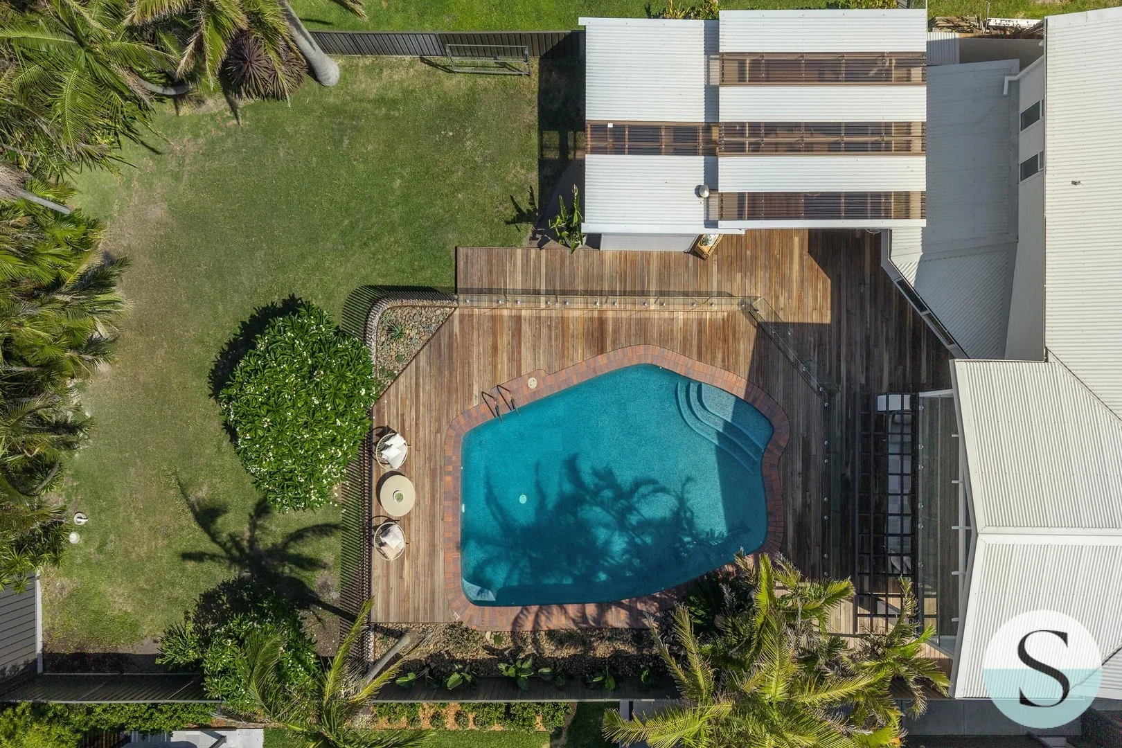 87 Caves Beach Road, Caves Beach NSW 2281