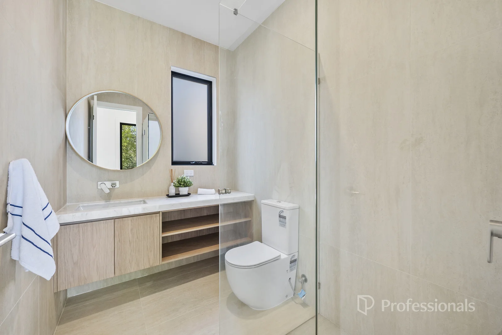 Additional image 11 of 1/33 Leonard Street, Burwood VIC 3125