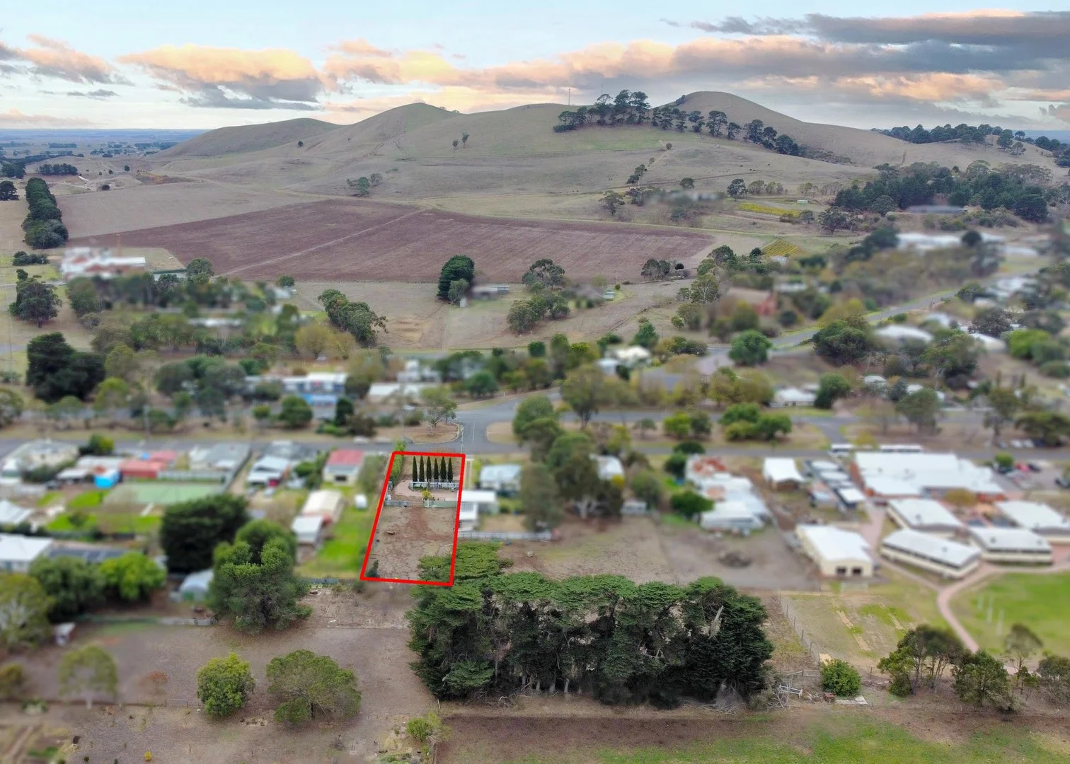 14 MacKinnons Bridge Road, Noorat VIC 3265