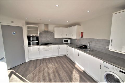 Cheshire Close, Coventry CV3