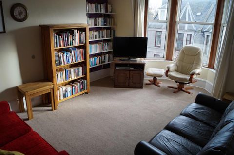 Erskine Street, Top Floor AB24