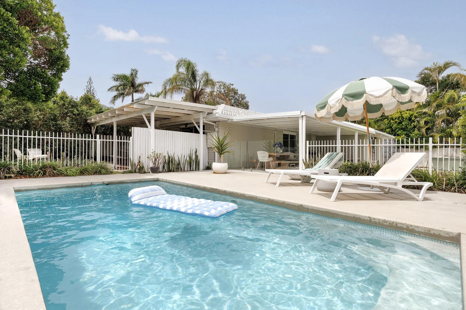 6 Ben Lexcen Drive, Sunrise Beach QLD 4567