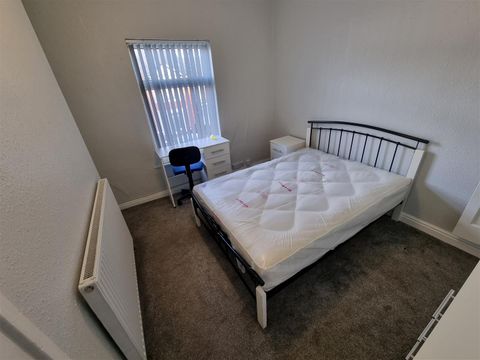 Room 4, North Street, Stoke, Coventry CV2, Room to rent