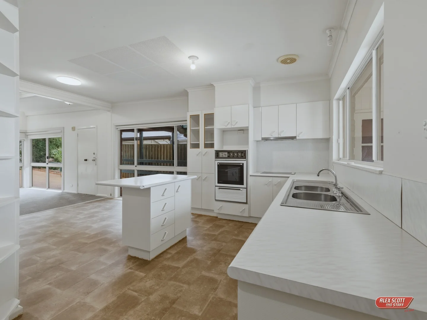 Additional image 3 of 2 Somerset Court, Leongatha VIC 3953