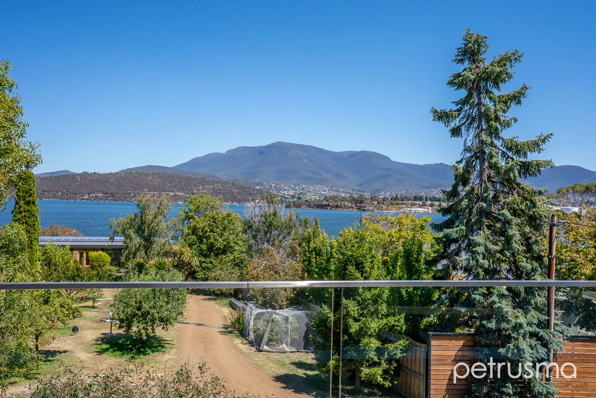 Additional image 18 of 3/107 Derwent Avenue, Lindisfarne TAS 7015